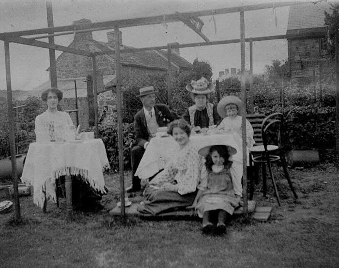 Fewings family c1903