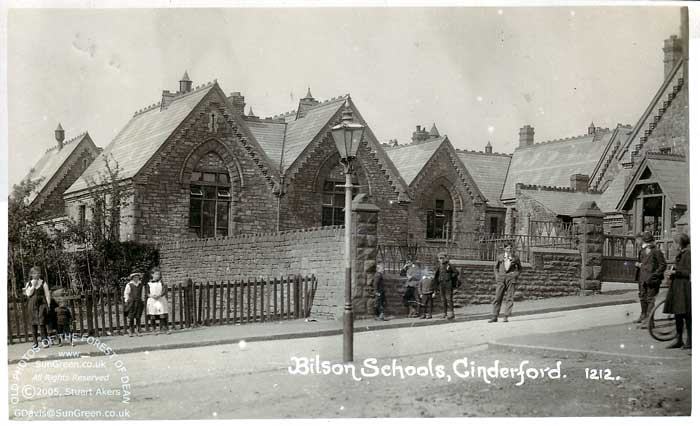 Image: Cinderford, Bilson Schools (44k)