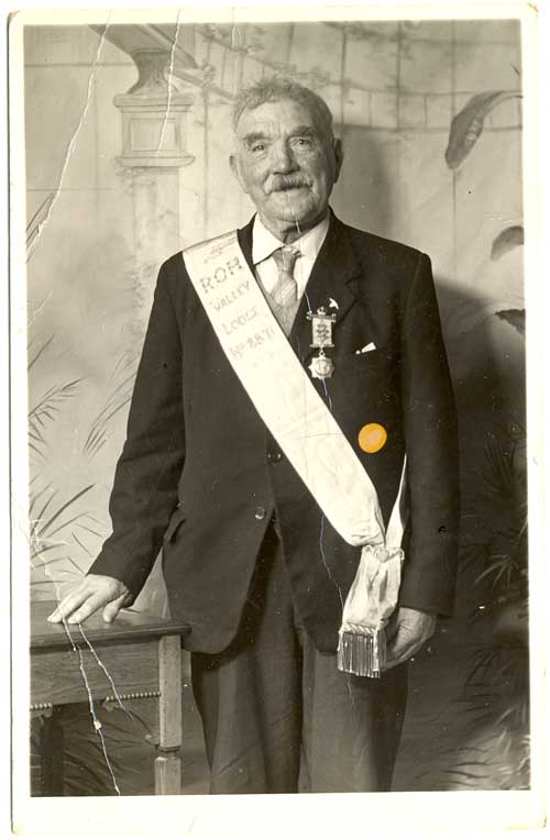 Image: Gilbert Meek of Cinderford (34k)