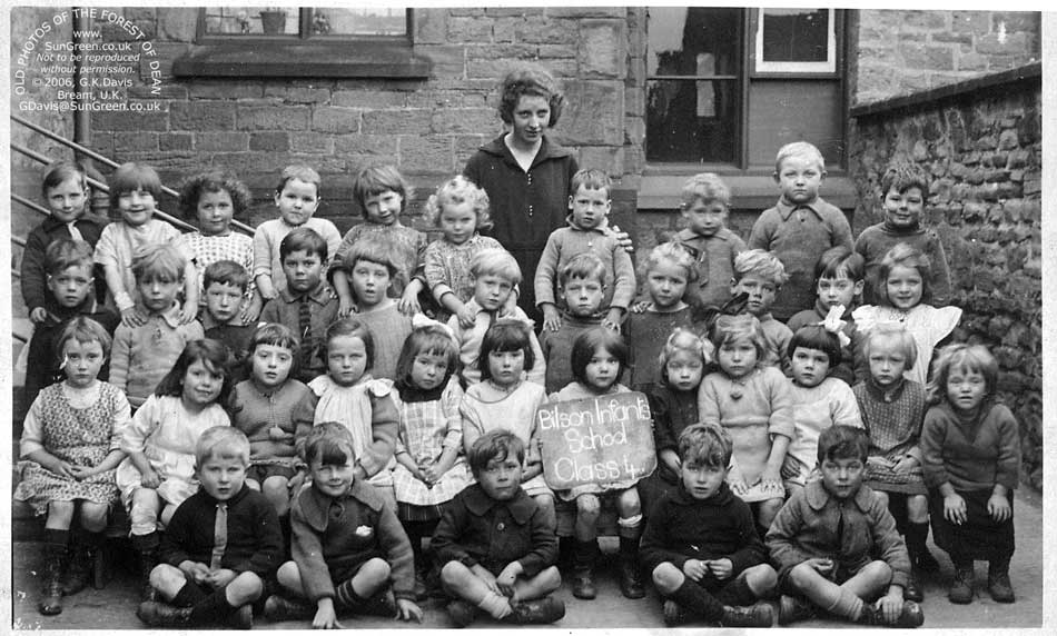 Image:  Bilson Infant School - 1924 (82k)