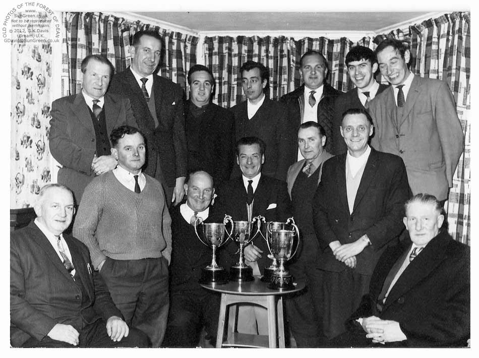 Jovial Colliers skittle team