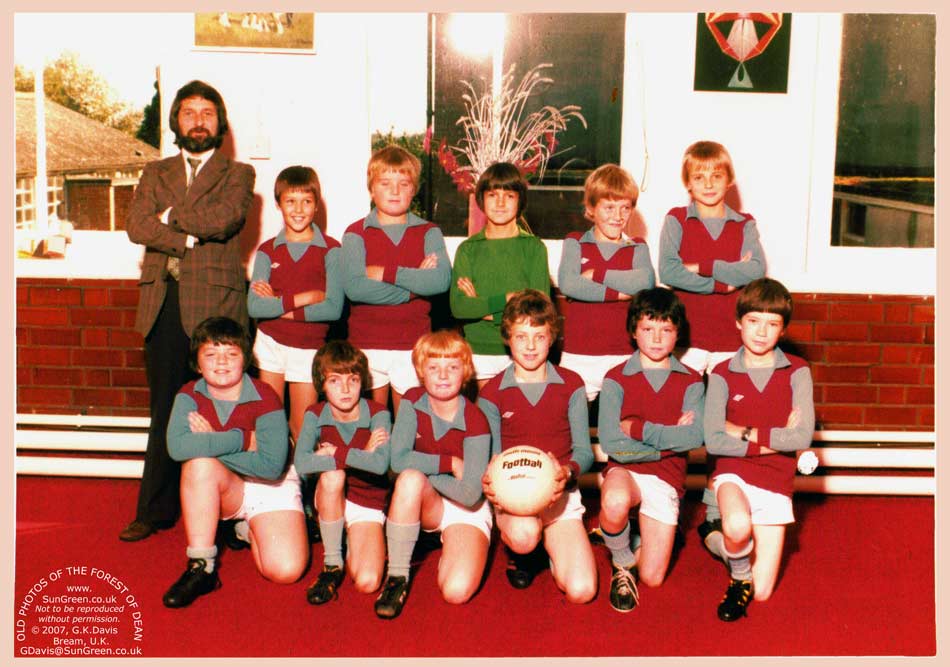 Lydney C of E football team