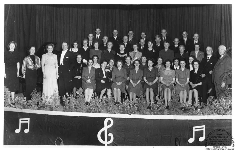 Lydney Choir 1943