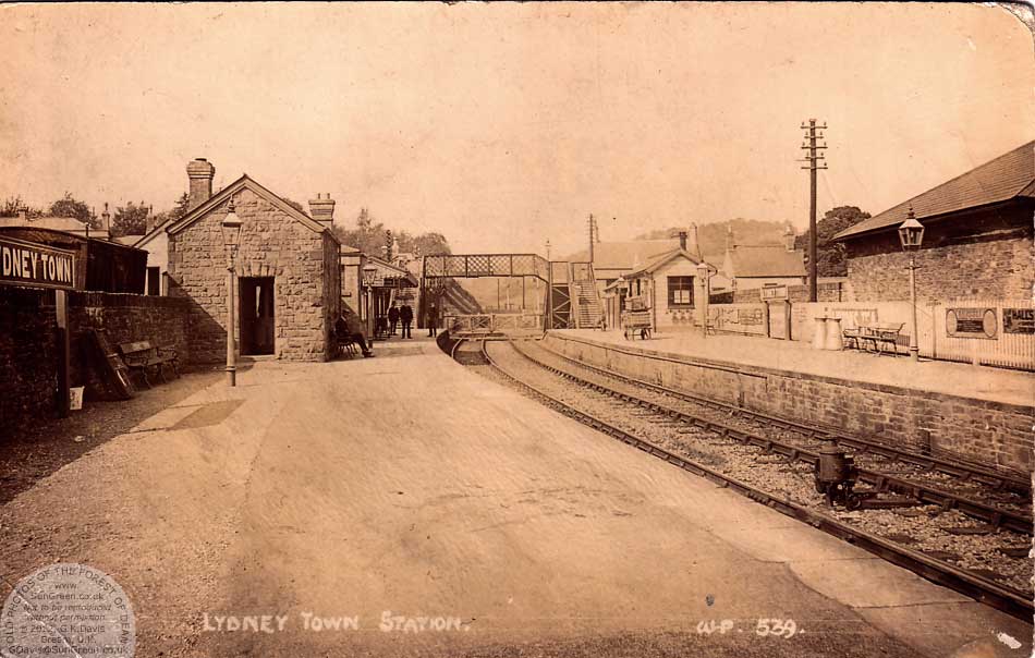Image: Lydney Town Station (51k)