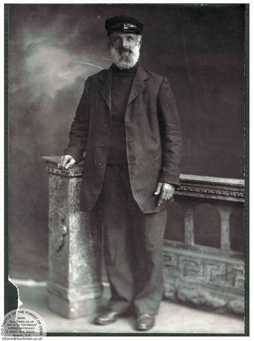 image: Solomon Pockett