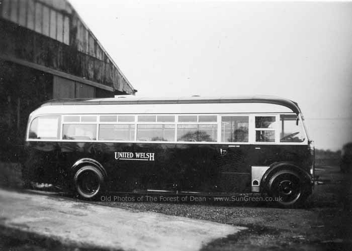 Image : Lydney Coach Works (25k)