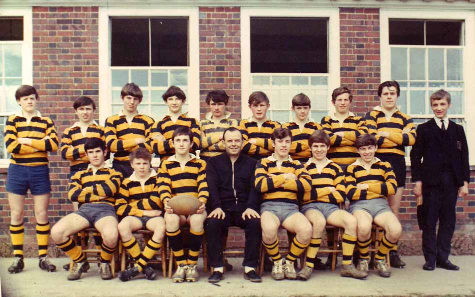 Image : Lydney Secondary School 1st XV 1966-67 (77k)