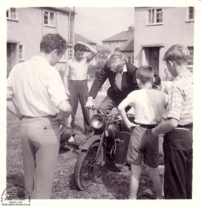 Rodley Square Lydney 1958