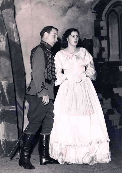 Image : LGS - Pirates of Penzance 1950 (35k)