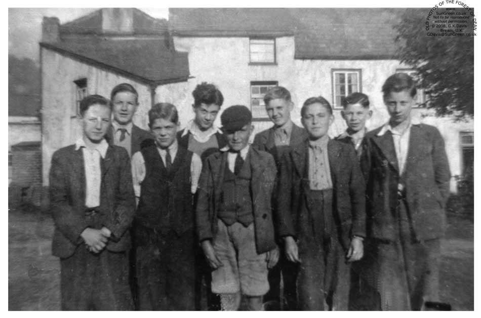 Redbrook lads 1940