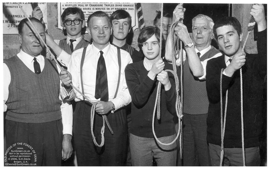 image: Ruardean Bellringers 1964 (72k)