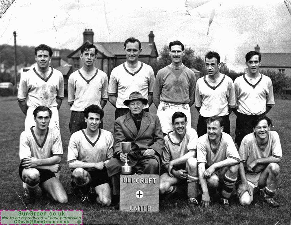 A photo of Oldcroft football team.