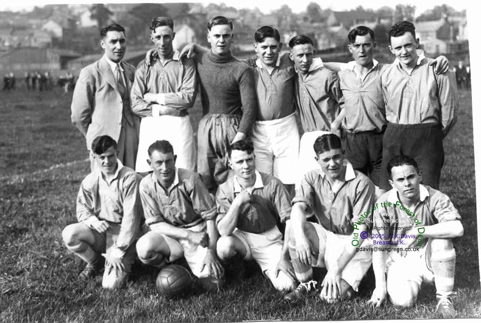 Bream Amateurs c 1938 (79k)