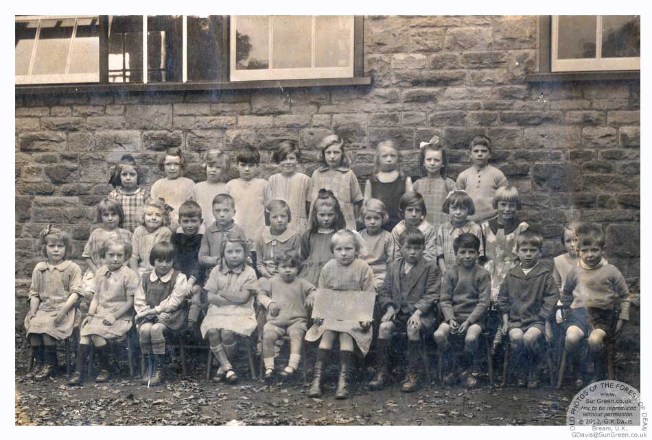 Bream Standard 1, c 1928 (72k)