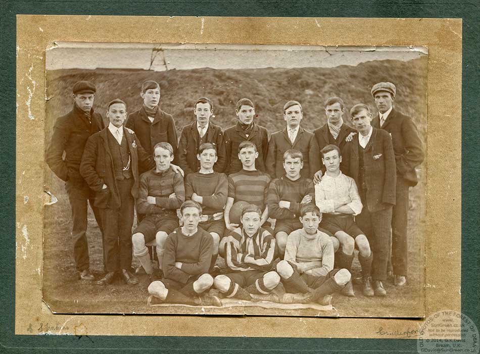A Cinderford football team?