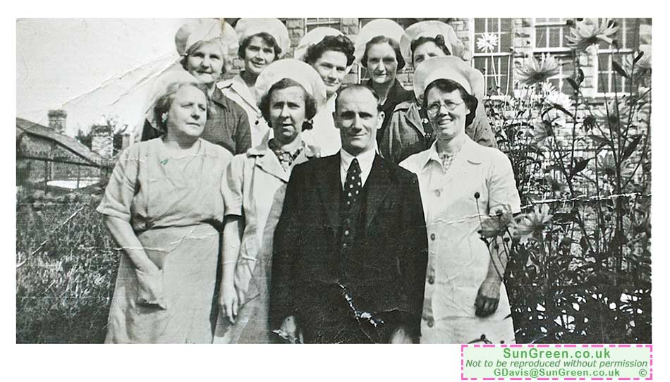 A photo of Lydney school canteen staff