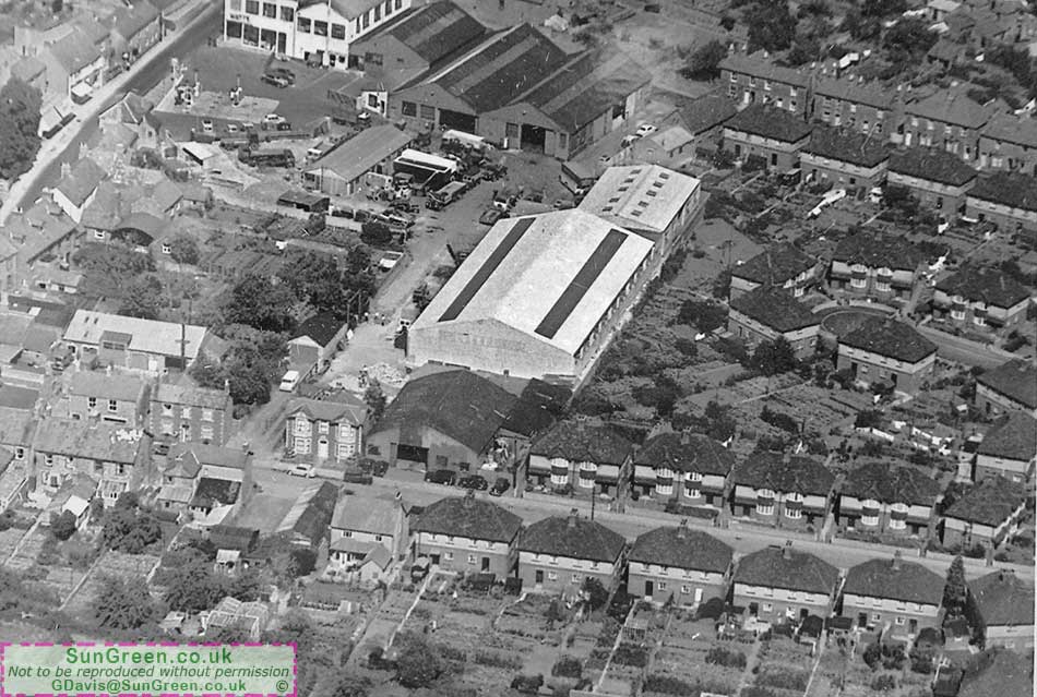 An old photo of the are around Watts Garage Lydney.