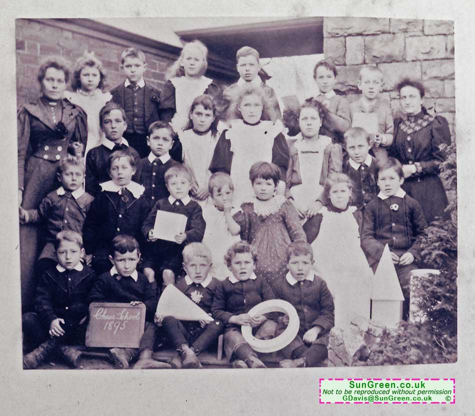A photo of Chase School, 1895